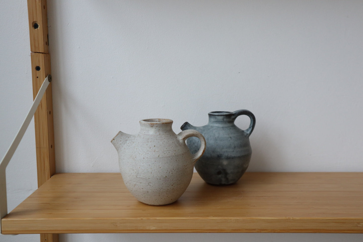 White & Blue Oil Pourers