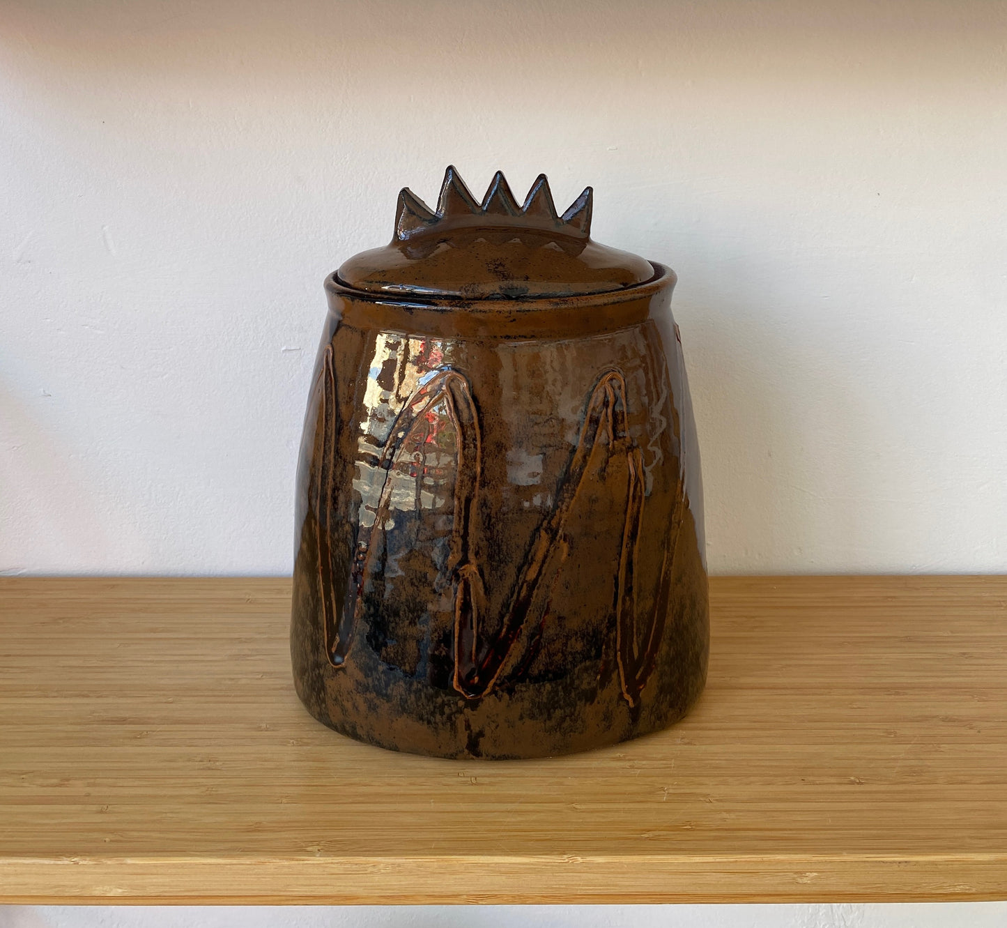 Large Crown Jar