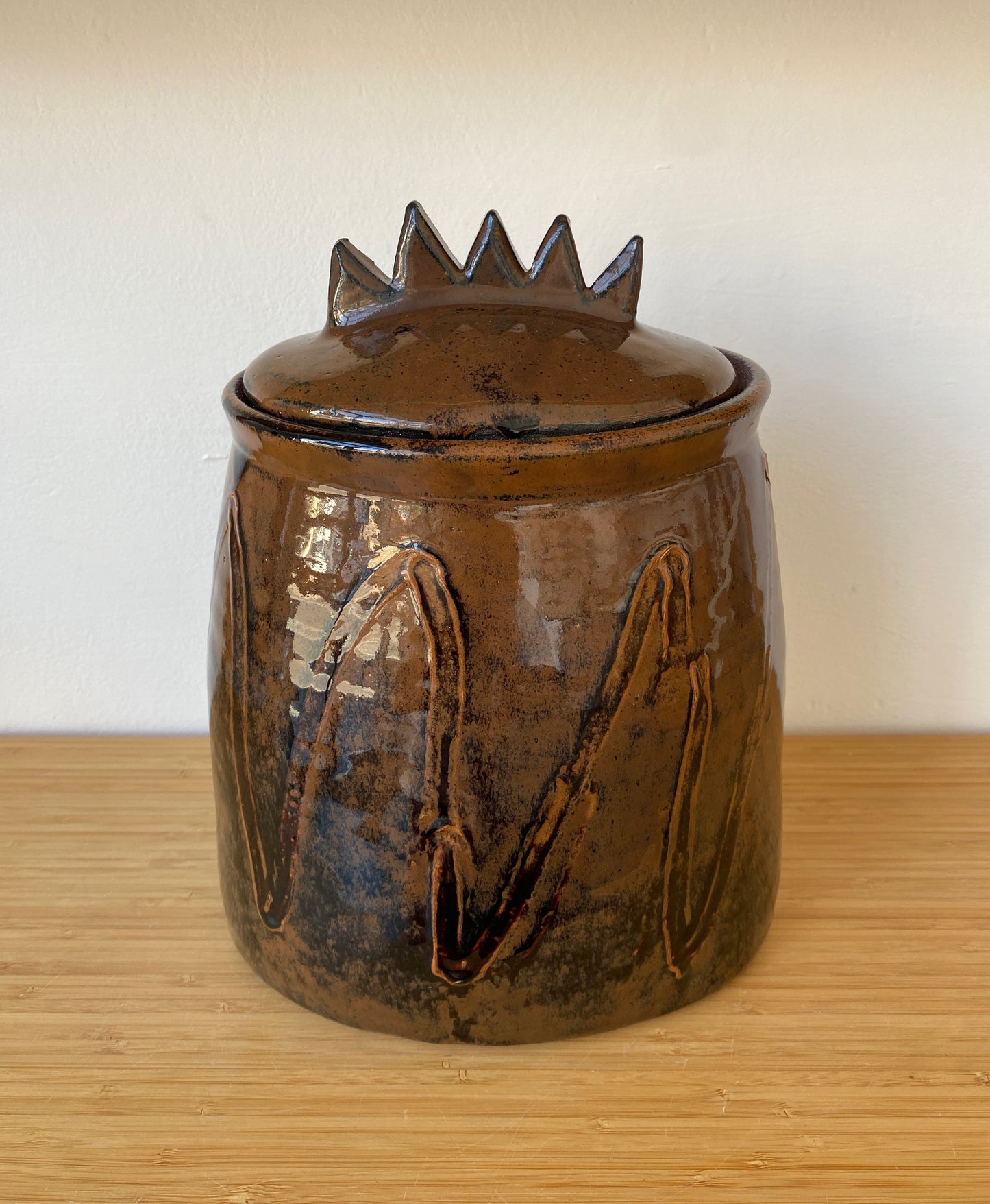 Large Crown Jar