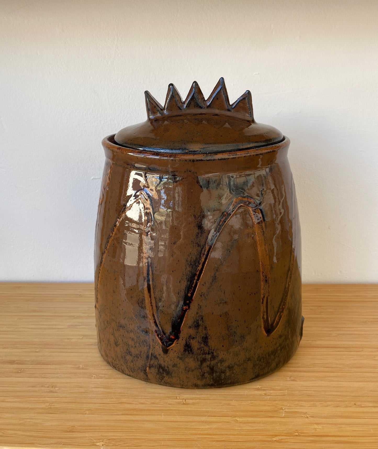 Large Crown Jar