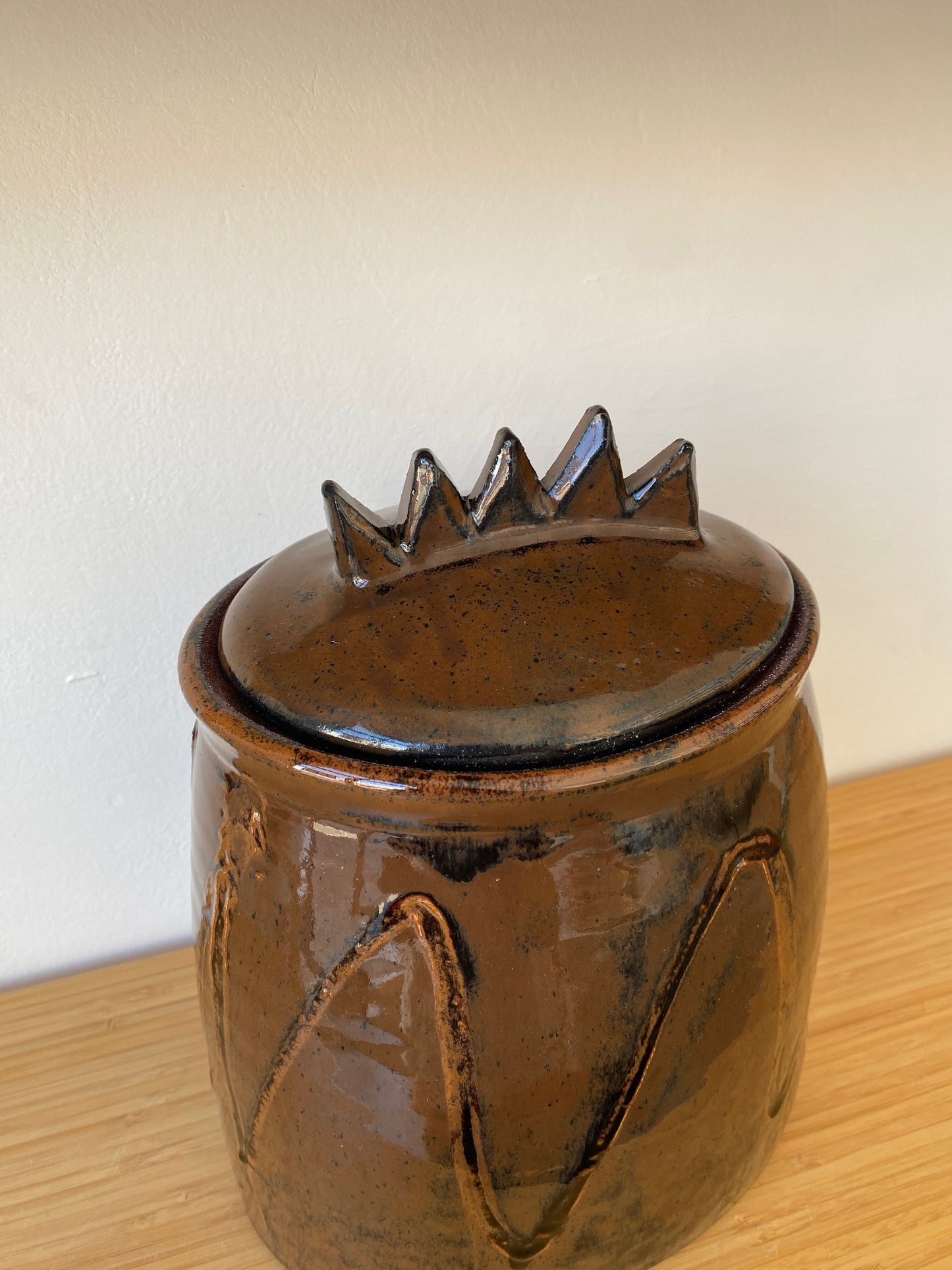 Large Crown Jar