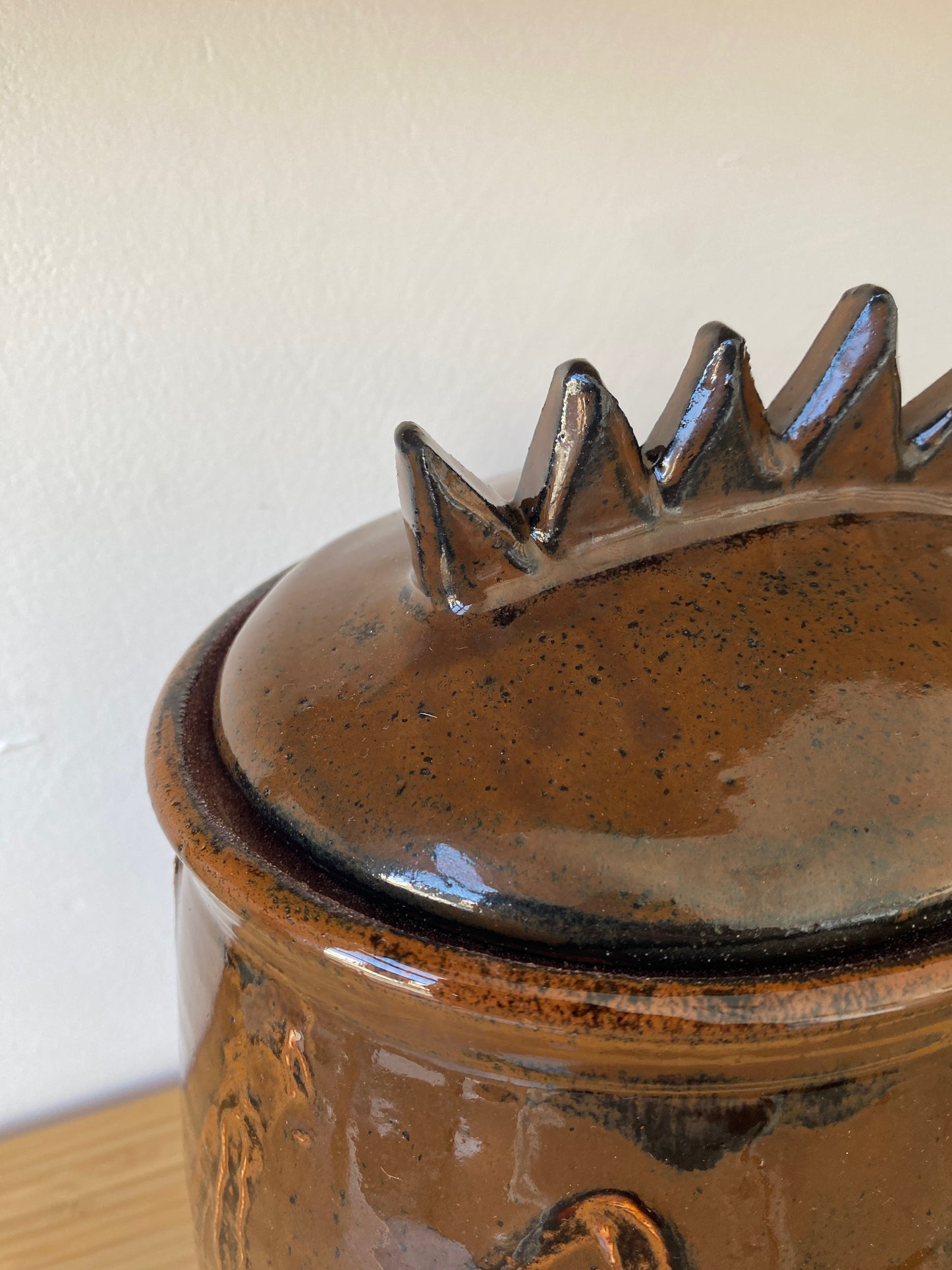 Large Crown Jar